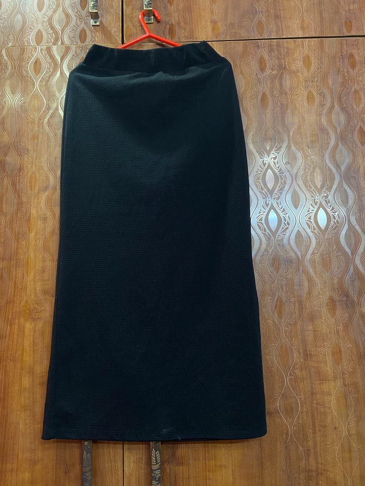 Slim Fit Skirt