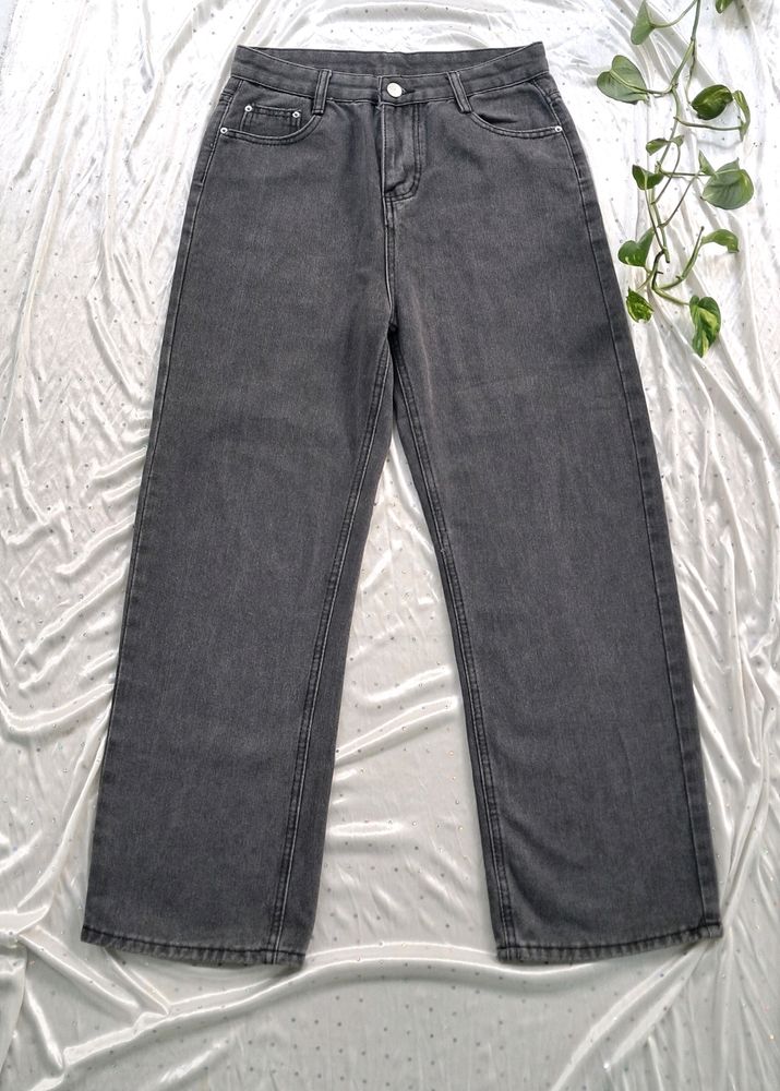 Urbanic Charcoal Straight Fit Jeans (28-30)