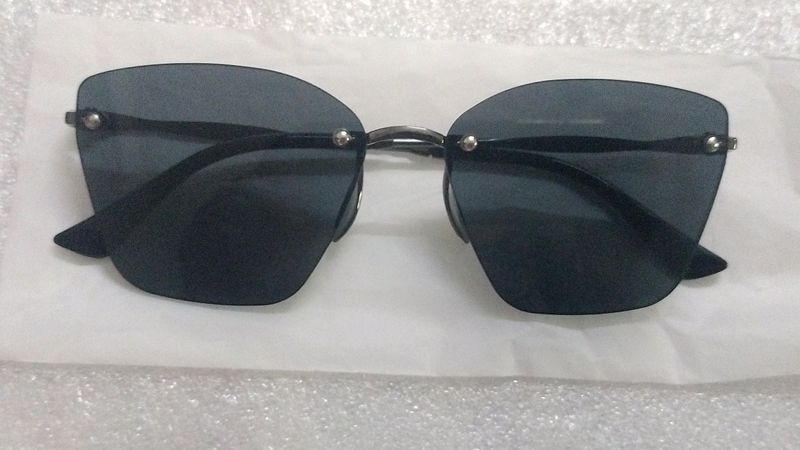 VIGILES Unisex Sunglasses.UV Protected.