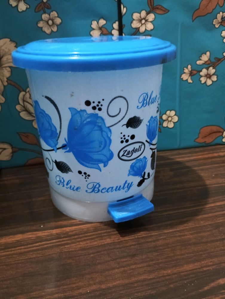 Mini Dustbin For Rooms