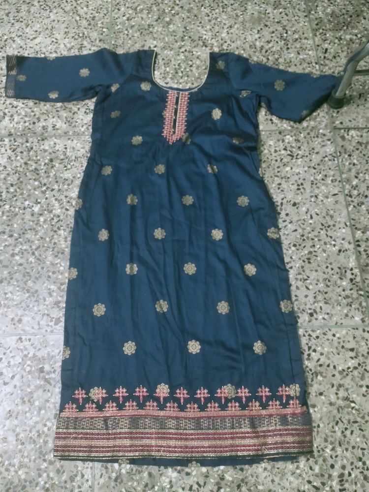 Navy Blue Kyrthi