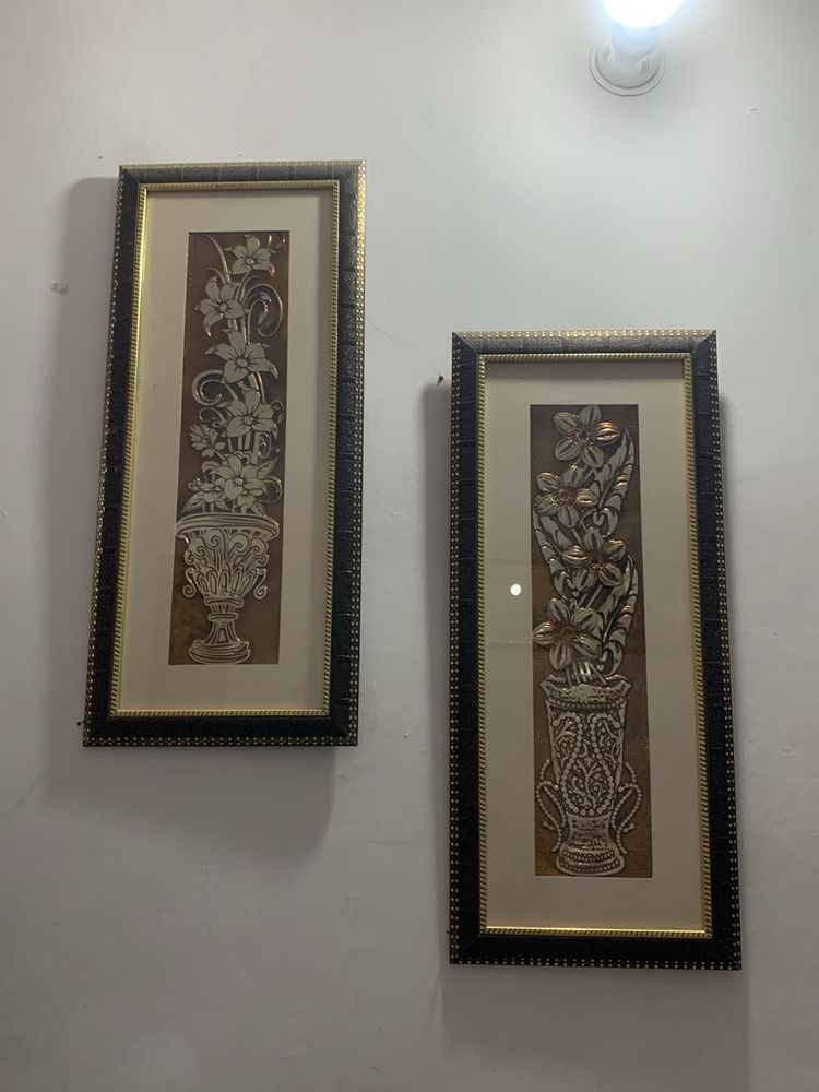 2 Photo Frames