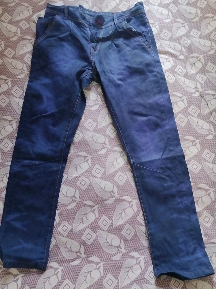 Blue Jeans Size 28"