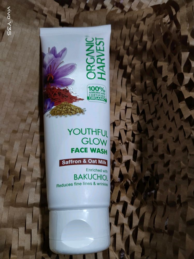 Youthful Saffron Glow Face Wash