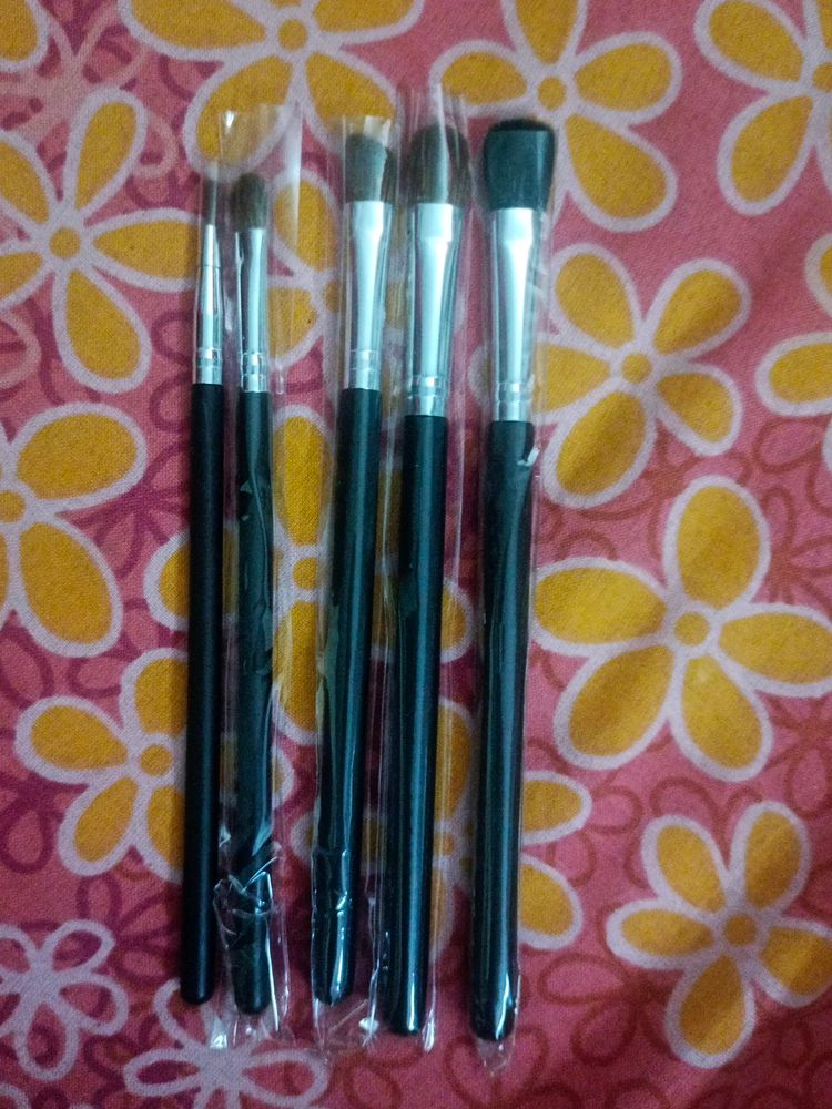 5 Sizes Brush Set, New, But No Tag