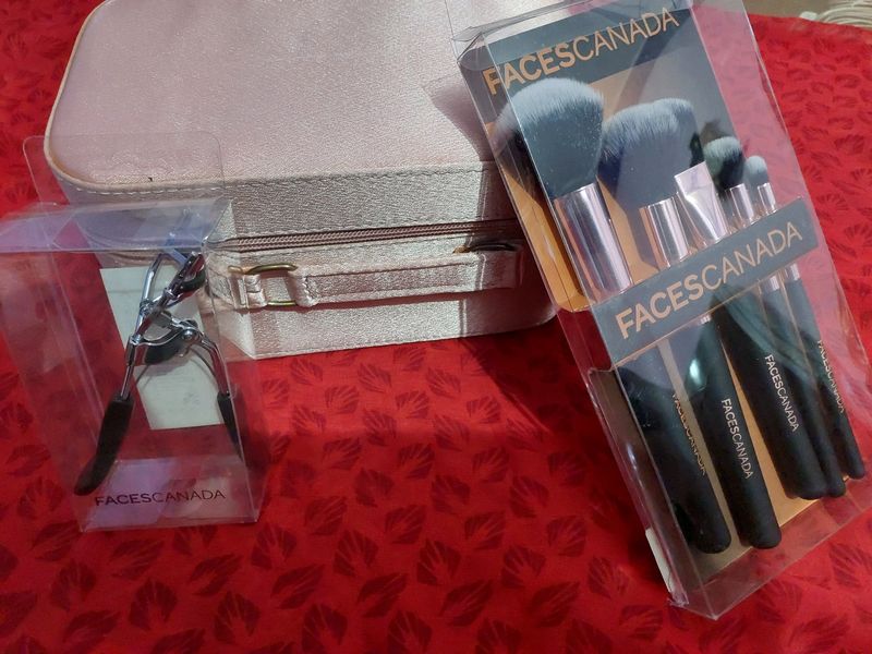 Faces Canada Vanity Box, Makeup Brush & Curler