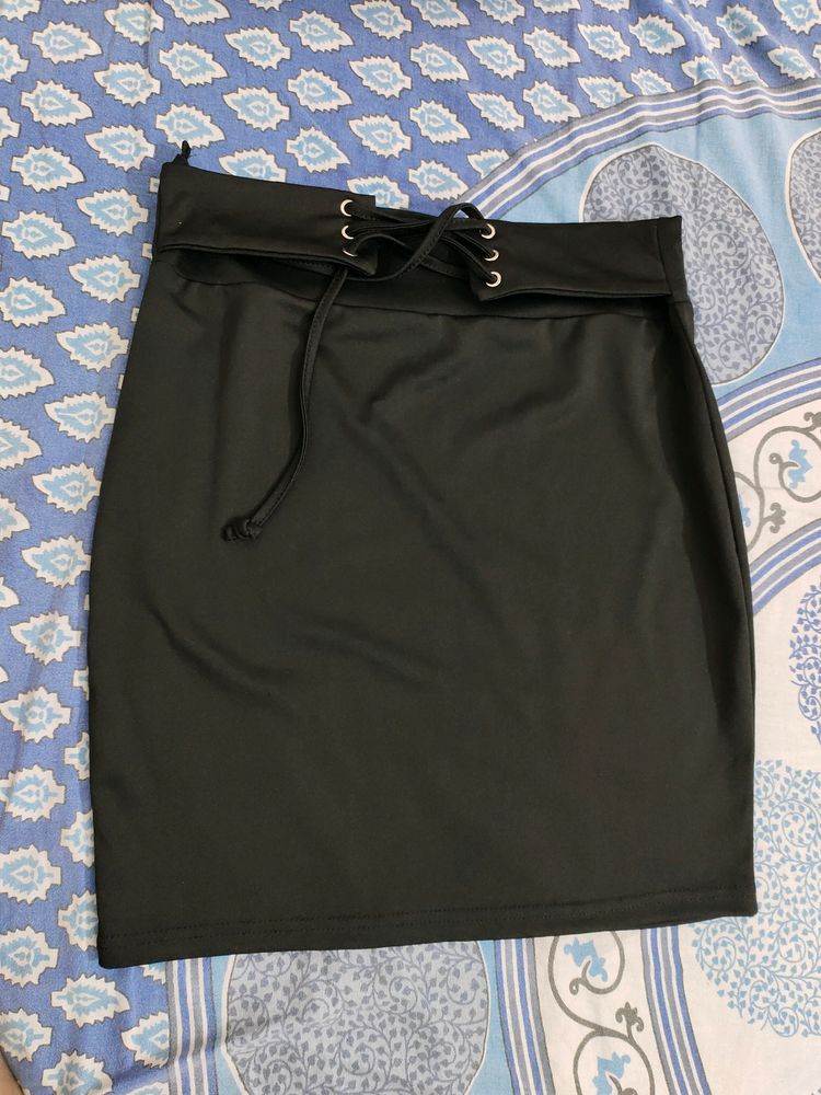 SHEIN BLACK SKIRT