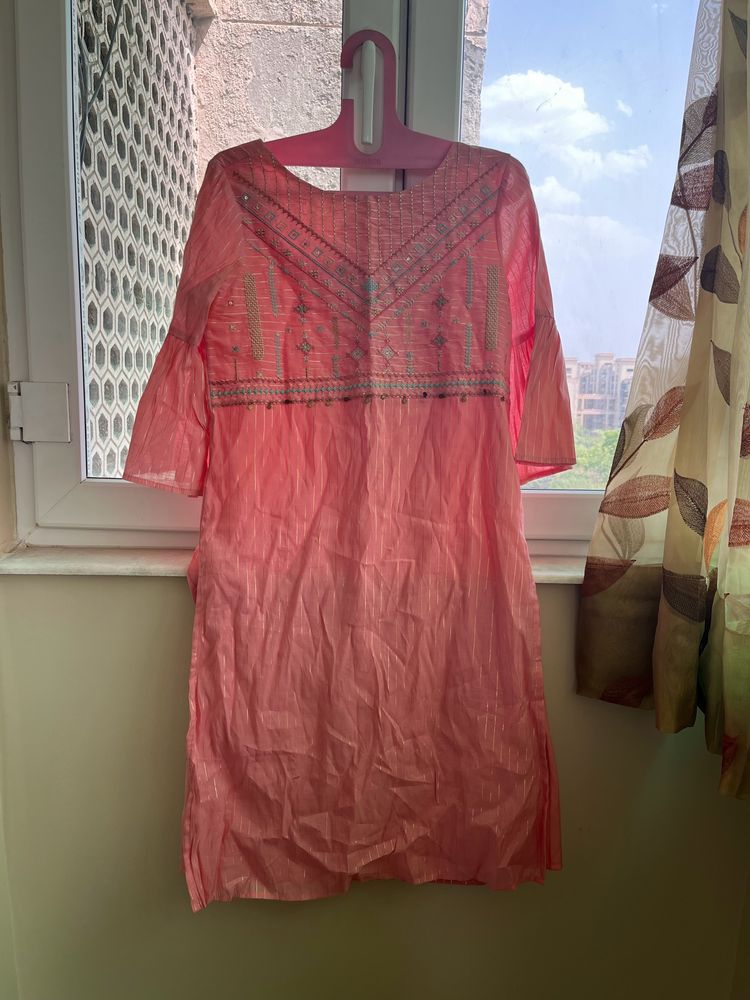 ATEESA Kurta with Tie up bow in the back wit
