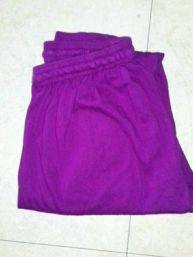 Leggings  size XL. 2/3 time used.