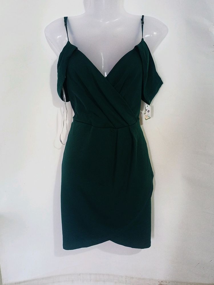 SEXY YET CLASSY COLD SHOULDER MINI DRESS