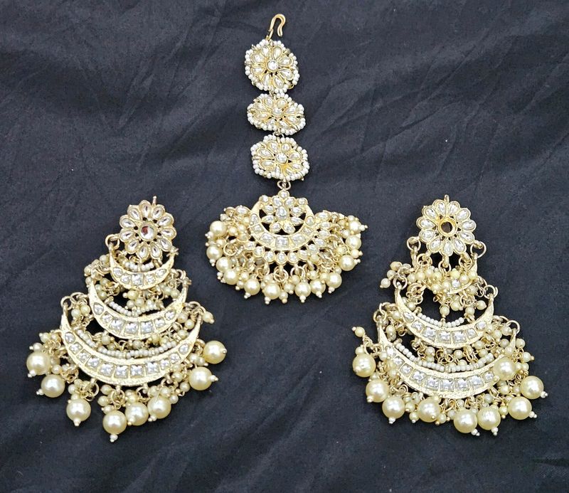 Earrings With Maang Teeka