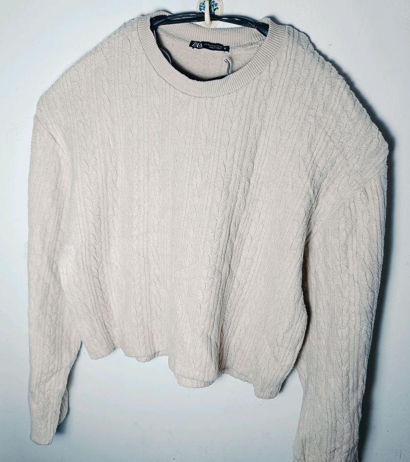 ZARA Woman Cropped Design Pullover Sweater