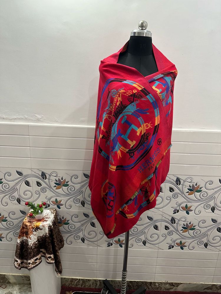 Luxury Fabric Unisex Winter Shawl.