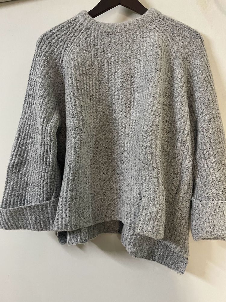 Grey Pullover