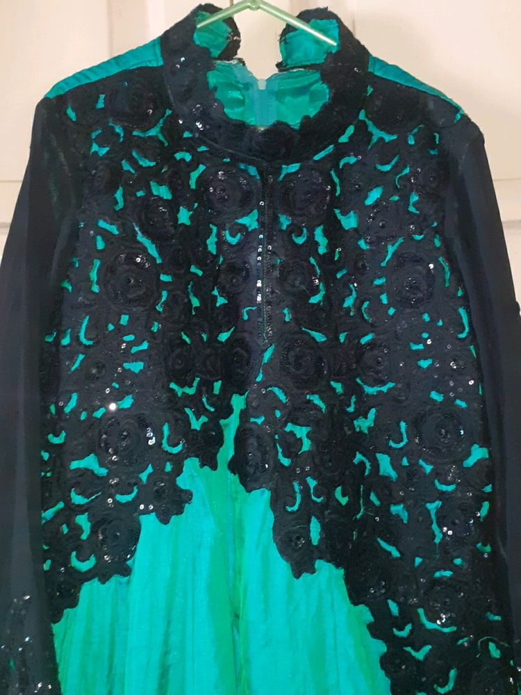 Beautiful Heavy Gown Size L