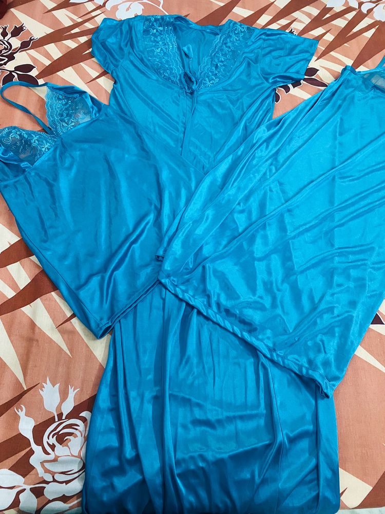 Women Fancy Solid 3 Piece Nighty Unused💙