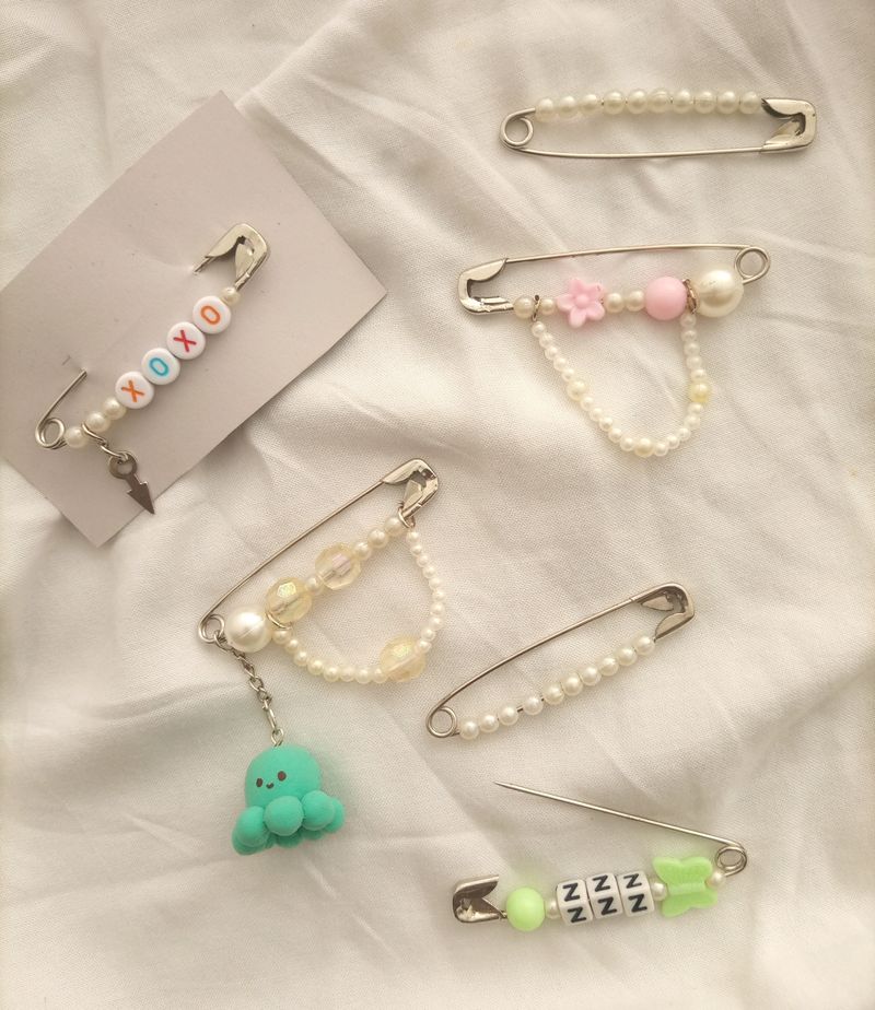 Bag Pins/ Charms 🌸💟