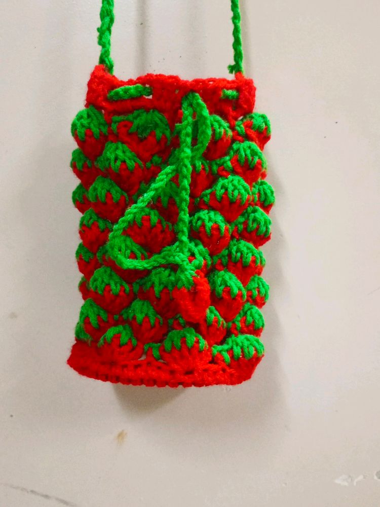 Crochet 🍓 Sling bag