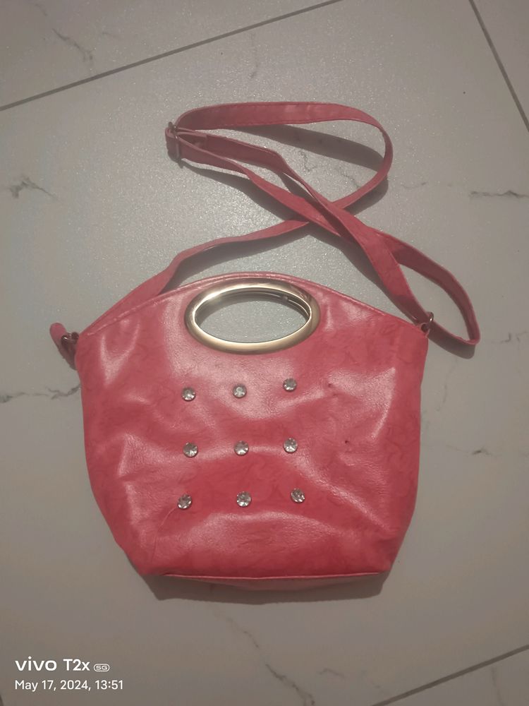 Women Sling Bag 🛍️