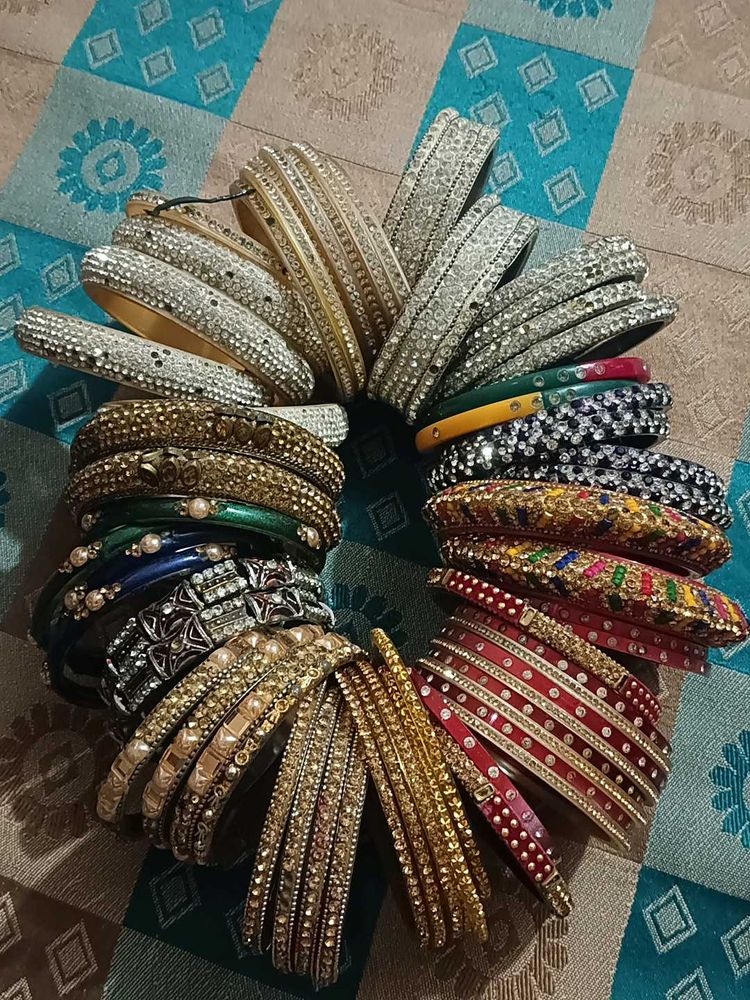 Offer If You WantMixed Old And New Bangles