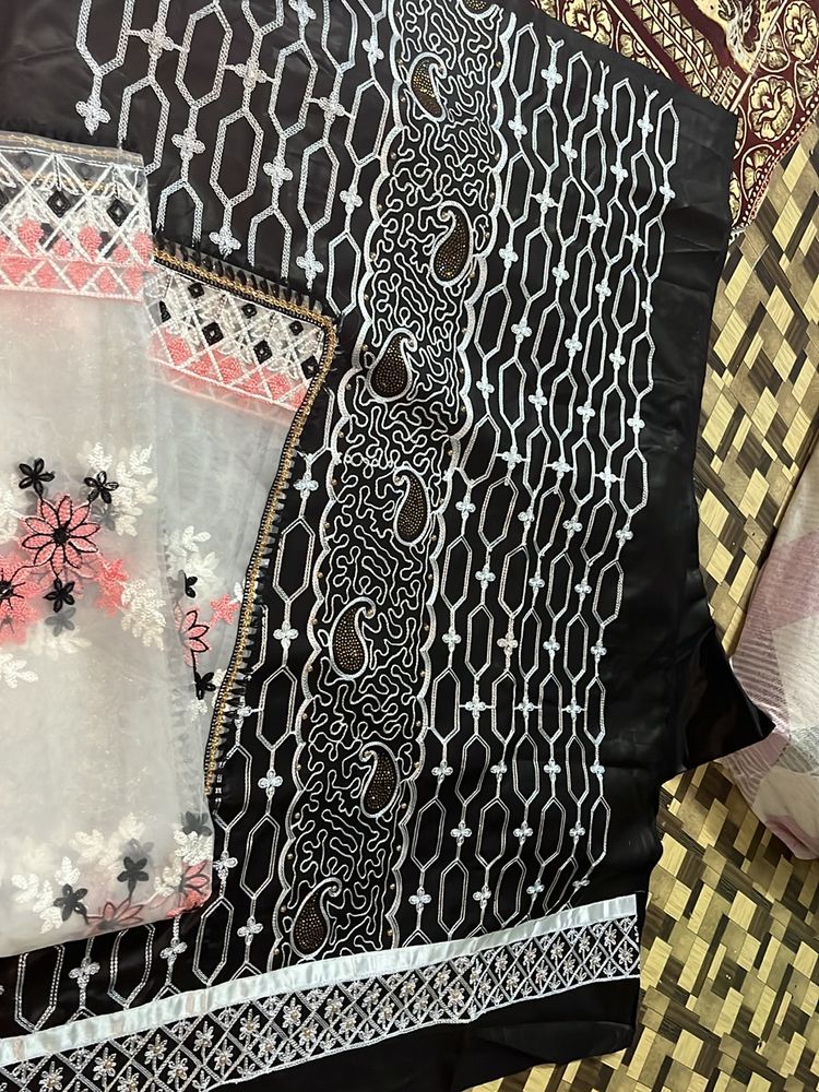 Pakistani Full Embroidery Suits