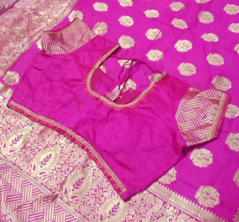 Saree With Designer Blouse 💖