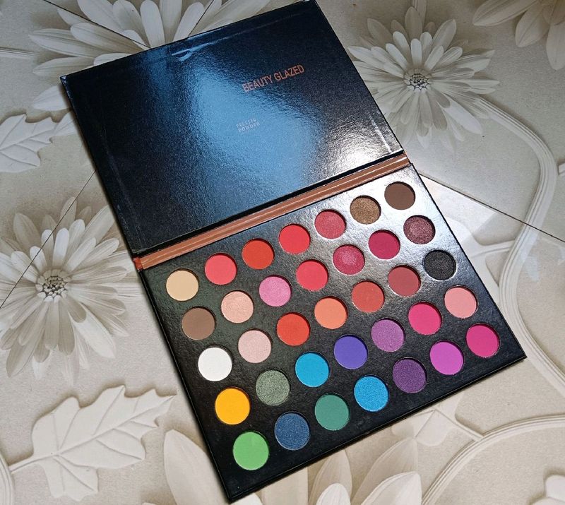 ❤️❤️New With Tag COLOR STUDIO EYESHADOW PALETTE