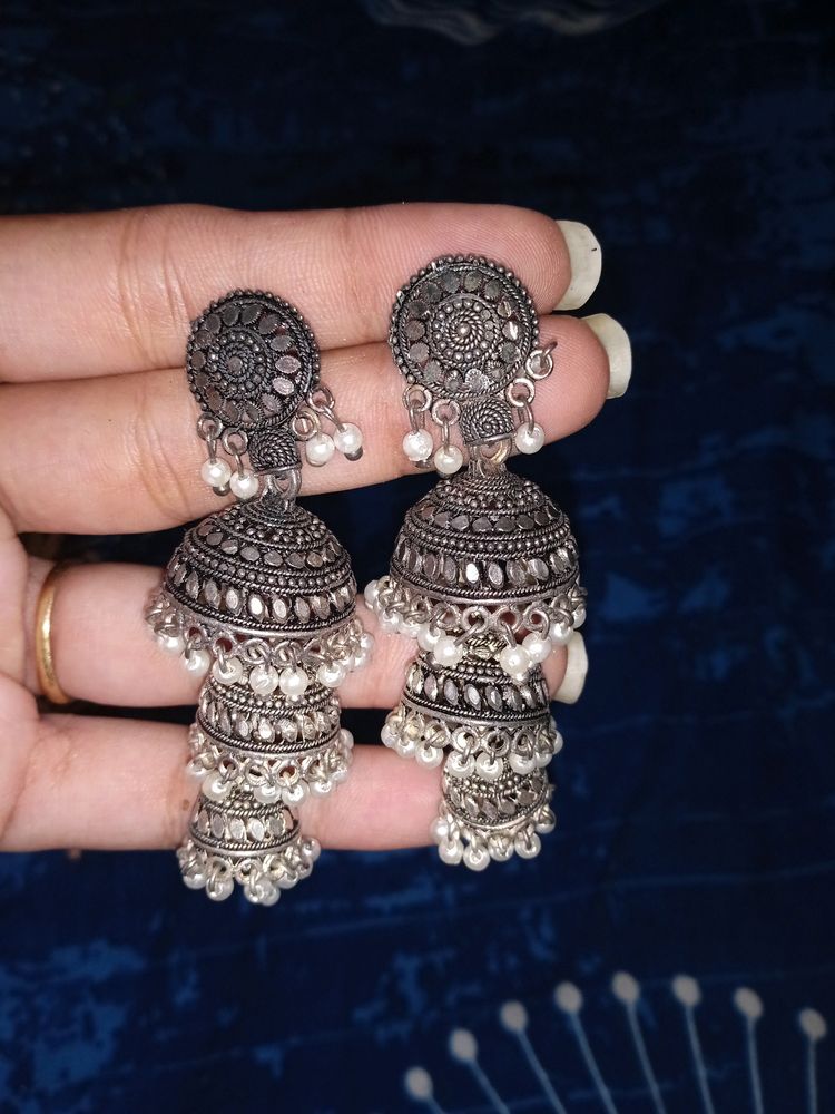 Black And Silver Beautiful Jhumka Set