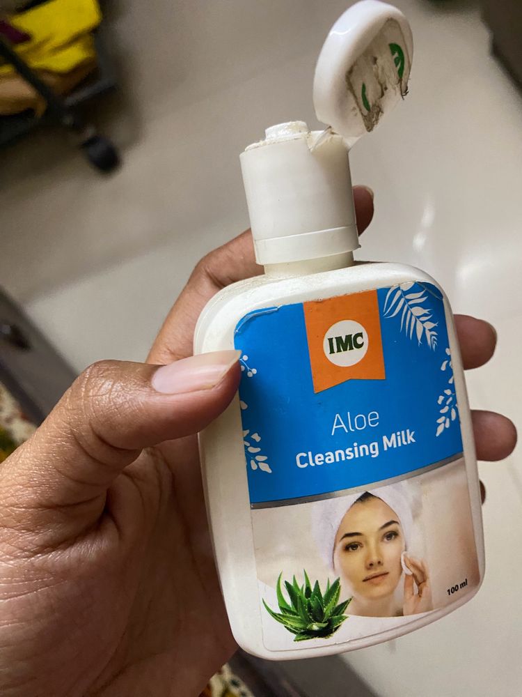 Aloe Cleansing Milk