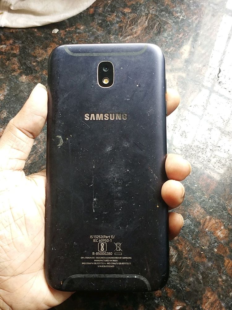 Samsung J7 Pro