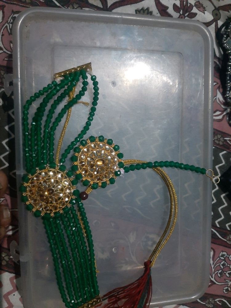 Neclace, Earings With Mangtika