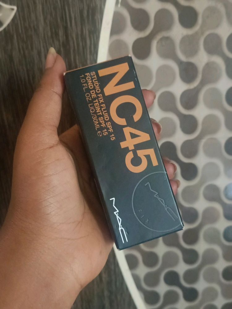 Mac NC45 Foundation