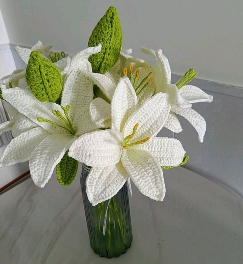 White Crochet Lilly 🤍 With Freebie 🎁