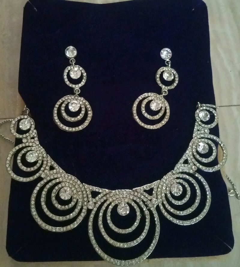 Diamond Stone Necklace Set