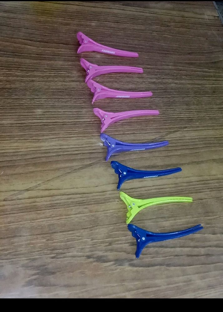 Set Of 8 Section Clips