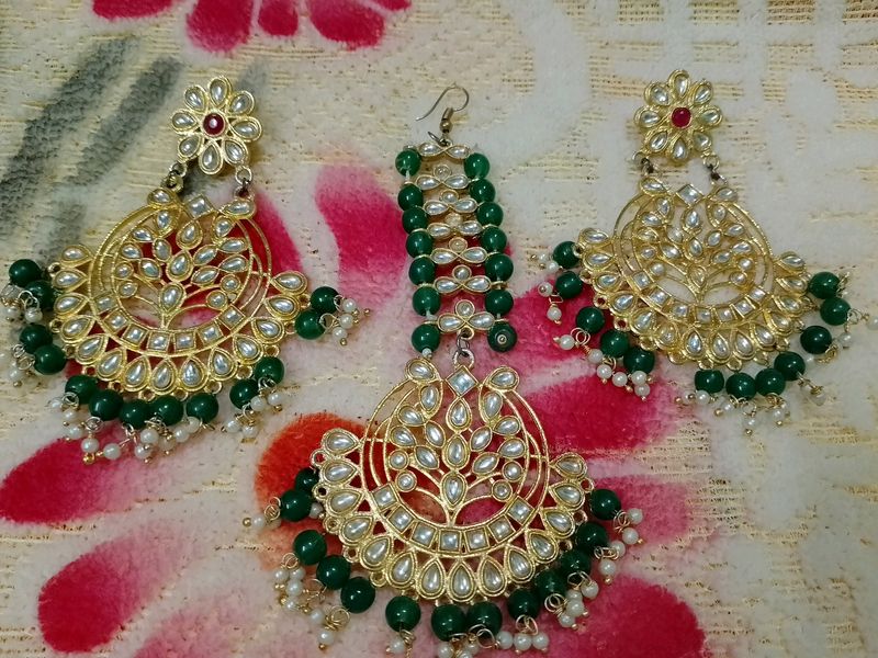 Green And Golden Colour Artificial Jewellery