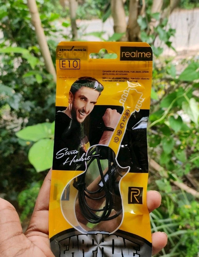 Brand New Realme Earphone Pack Of 1