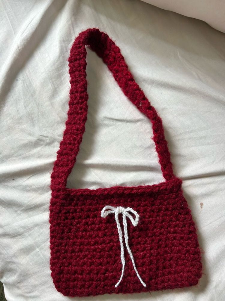 Crochet hand bag