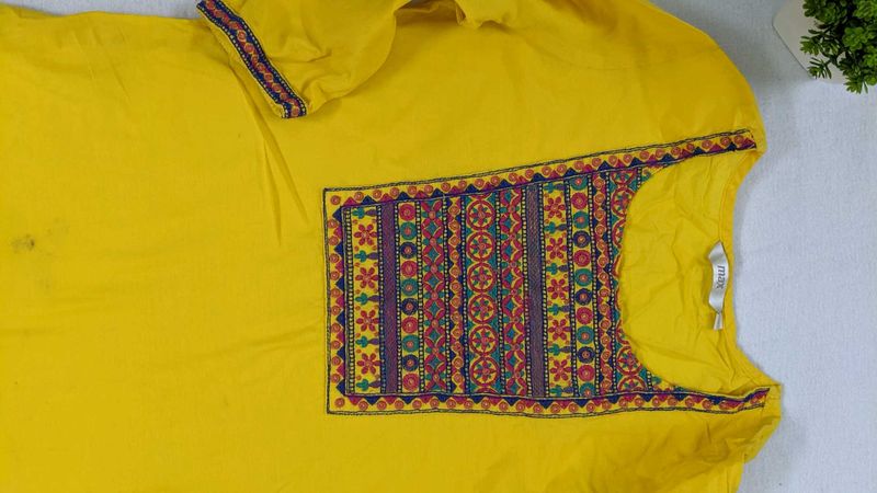 EMBROIDERY DESIGN KURTA