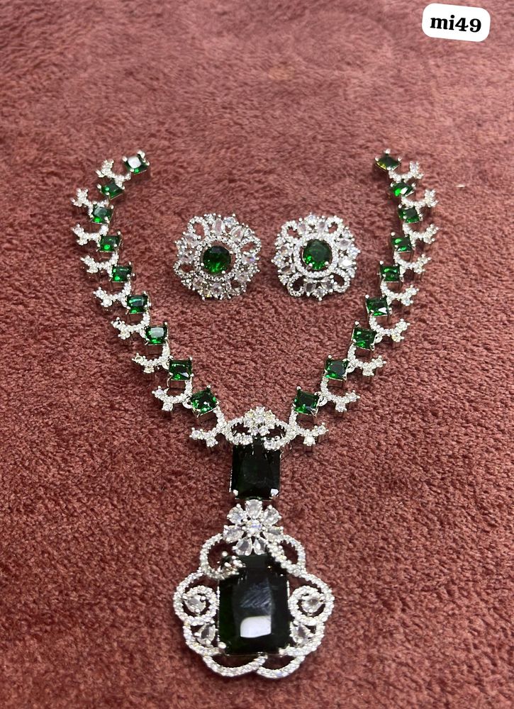 NITA AMBANI INSPIRED SHORT NECKPIECE @SALE