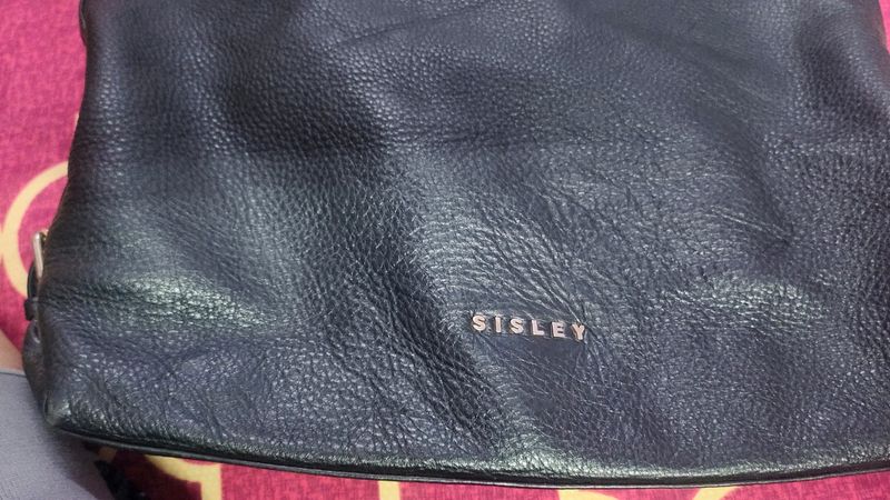 Am Selling My Used Sisley Branded Handbags