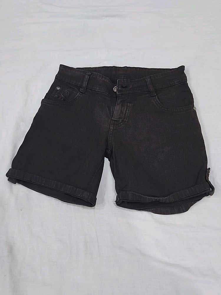 Shorts- W 28