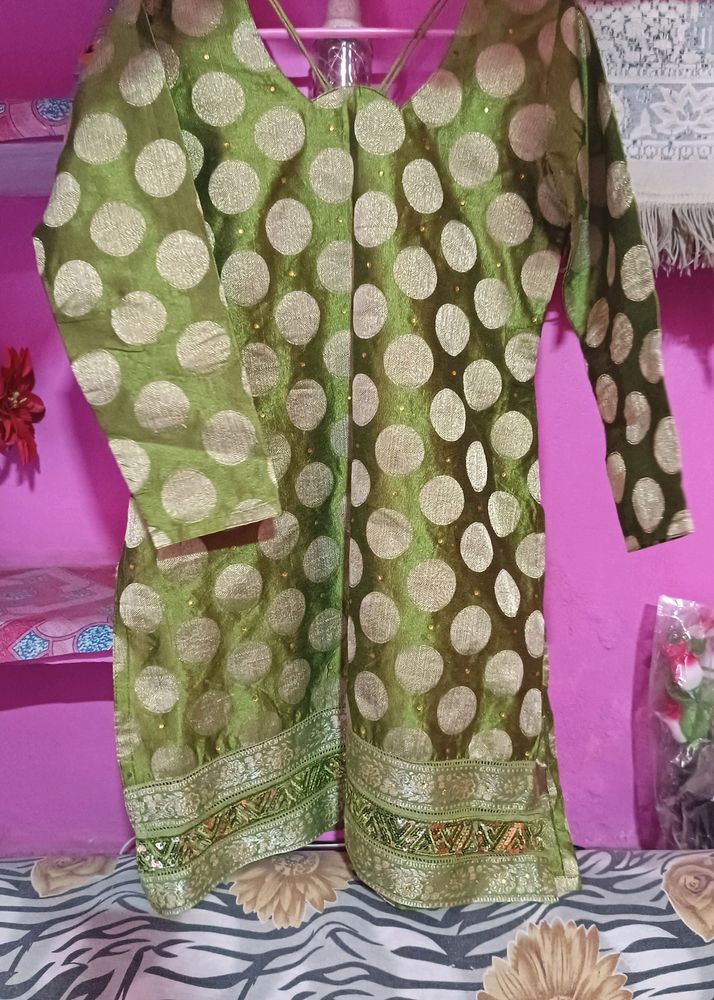 Green 💚 Kurti