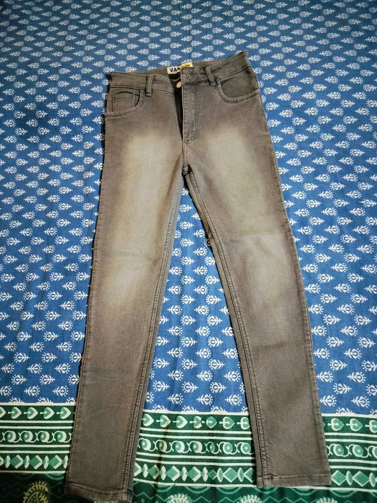 This is my grey colour jeans of size 30.