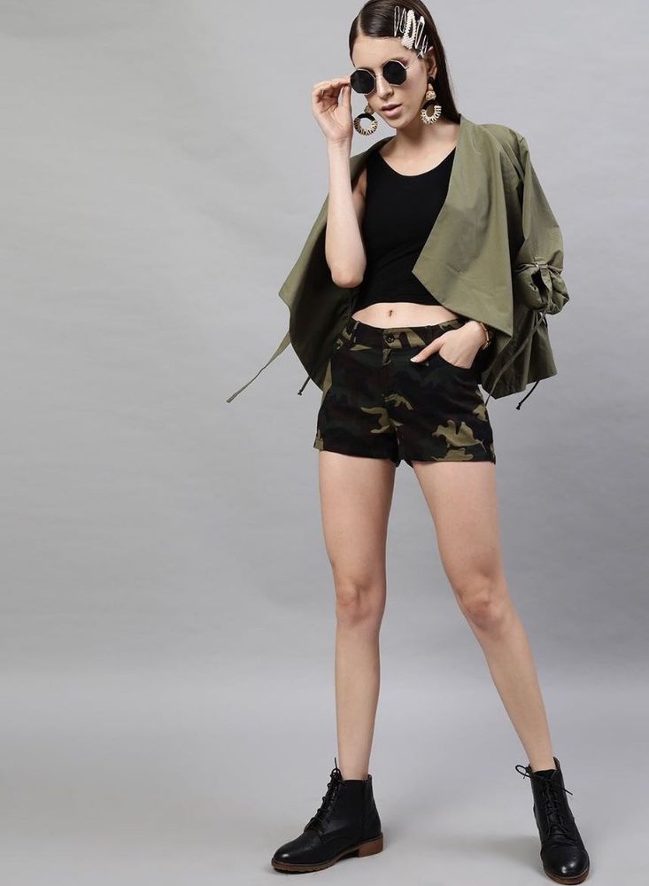 Low Waist Army Print Shorts