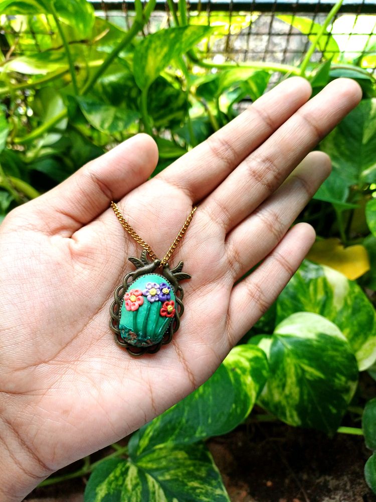 Vintage Polymer Antique Necklace ✨️