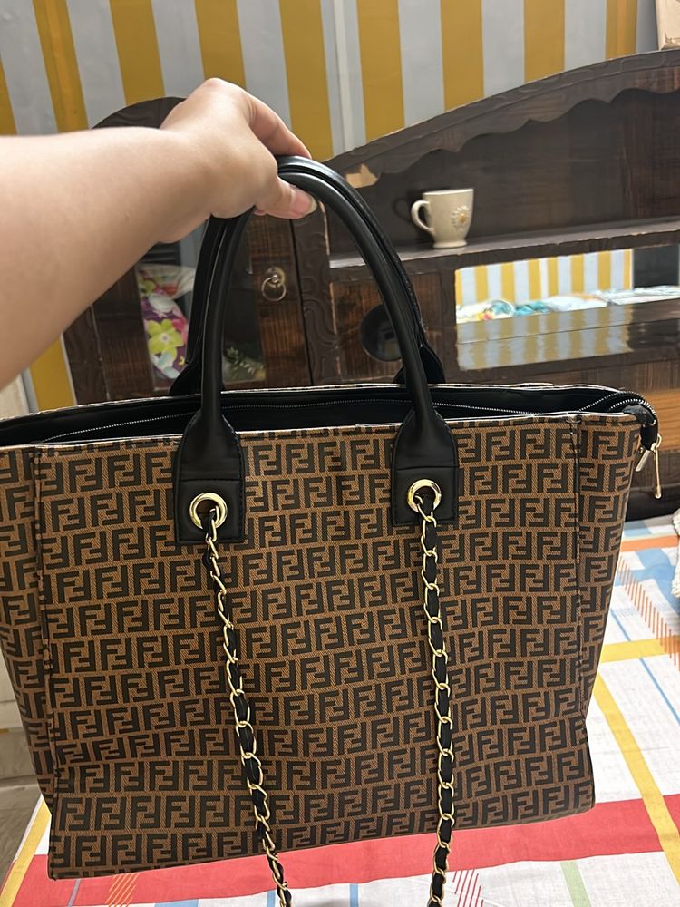 FENDI first Copy Large Handbag