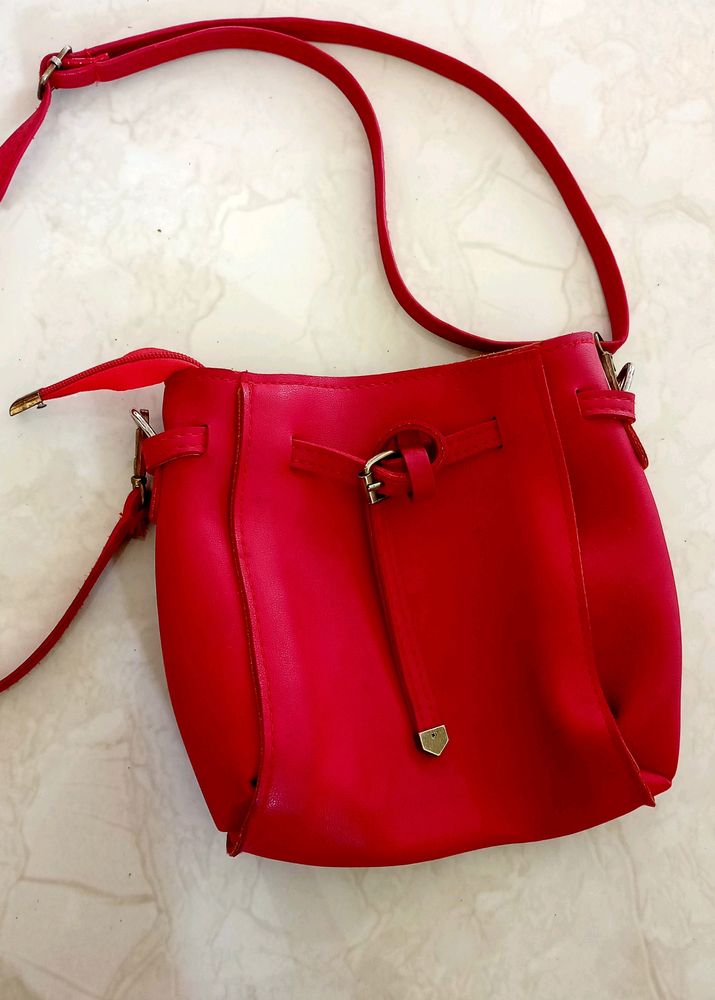 Red 🍒 Sling Bag