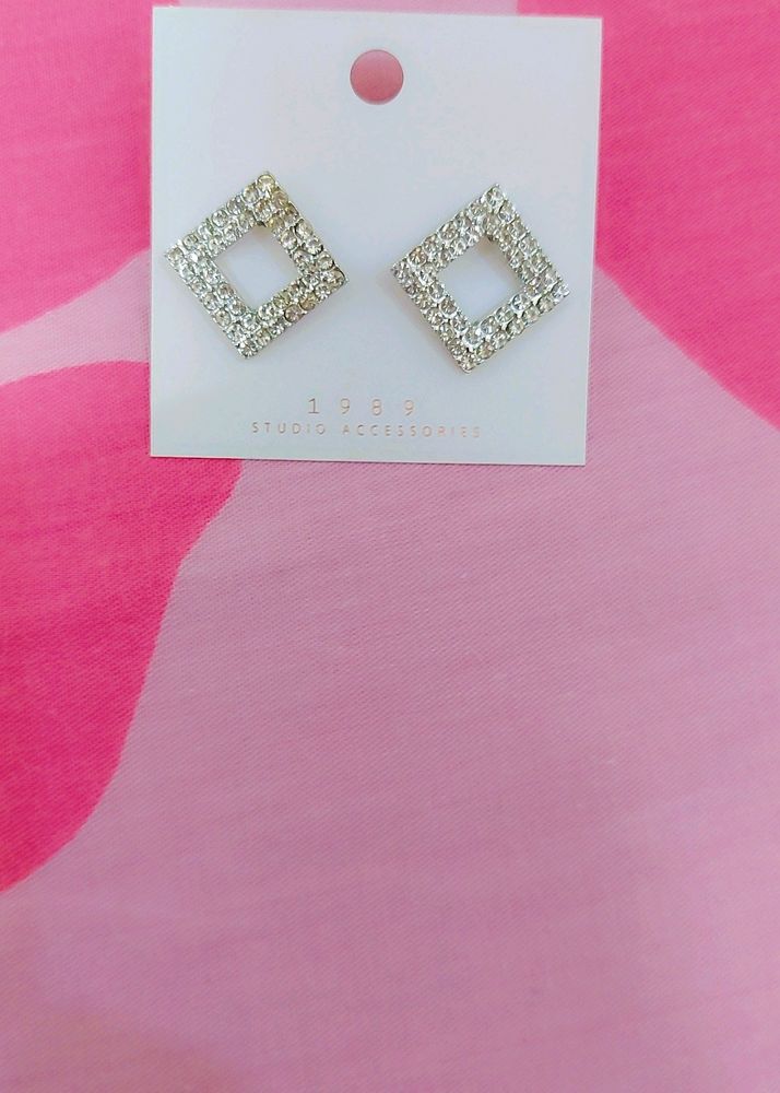 Silver Square Diamond Style Earing