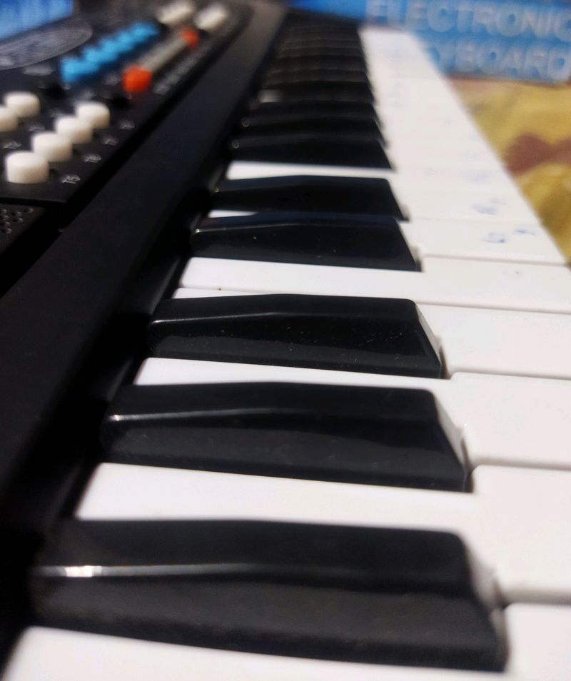 MUSICAL KEYBOARD 🎹